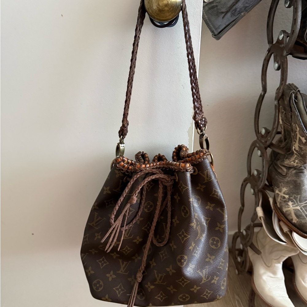 Brown Luis Vuitton Bucket Bag with Braided Accents - Picture 3 of 3
